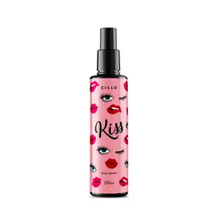Body Splash Kiss Ciclo Cosméticos Fragrância oriental floral com notas de bergamota amêndoa cassis rosa jasmim tuberosa